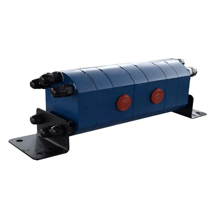 Cast Iron Material Hydraulic Synchronous Gear Flow Divider Without Relief Valve